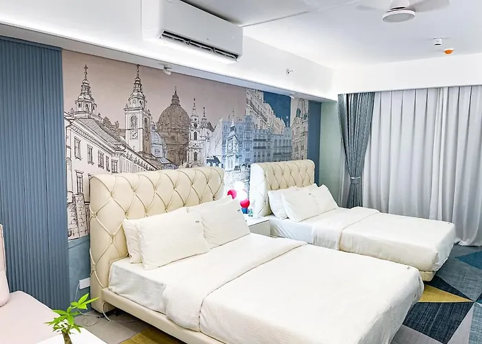 Lovely Penthouse Across Of Dreams, Airport Apartment *